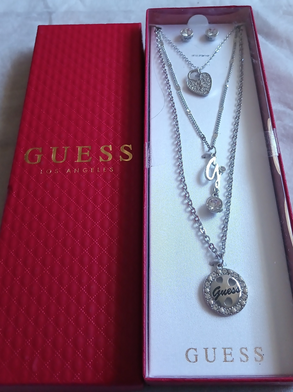 GUESS TRIPLE NECKLACE & STUDS BOXED SET